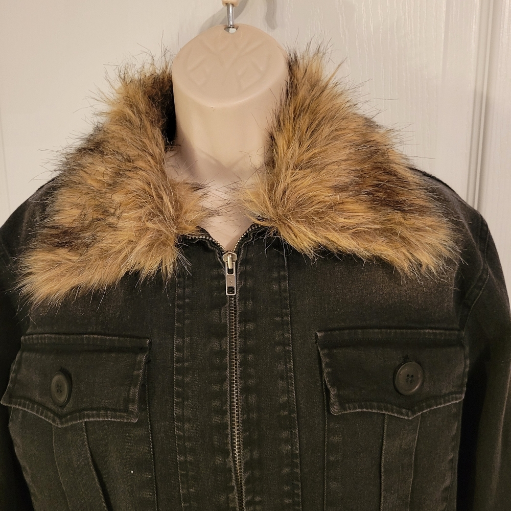 Judith March denim jacket - Picture 2 of 6